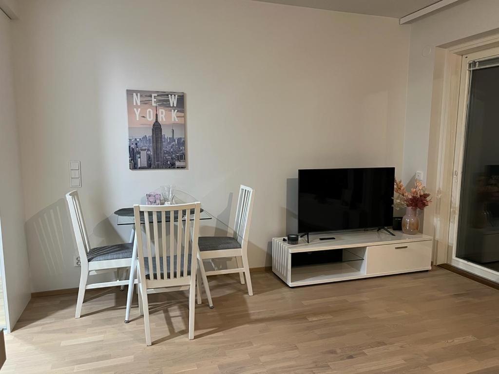 Modern One Bedroom City Apartment Nearby Airport Vantaa Dış mekan fotoğraf